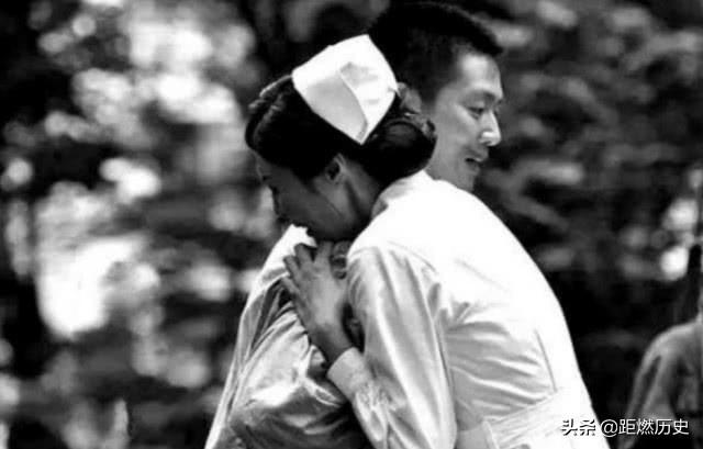 中国军人娶了20岁的日本女战俘，40年后，才知道妻子身家千亿