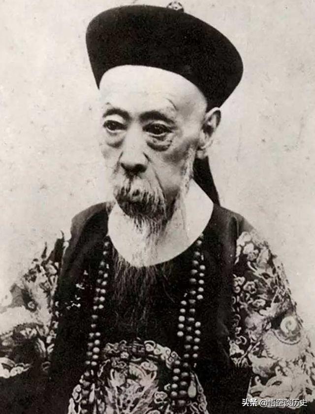 他是清朝最后的铁帽子王，代表清政府签下了最屈辱的条约