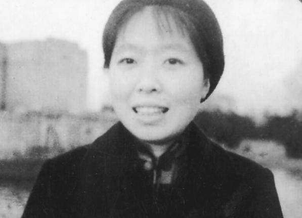萧红被称为“三十年代的文学洛神”为何现在有很多人诋毁她？