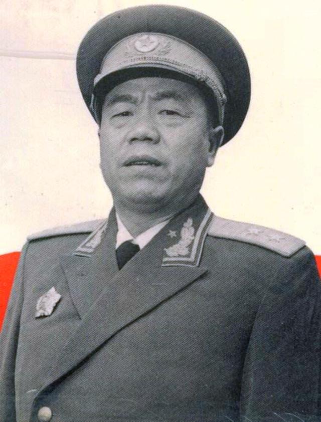 抗日战争时期，胶东军区有三个主力团，团长都是谁？
