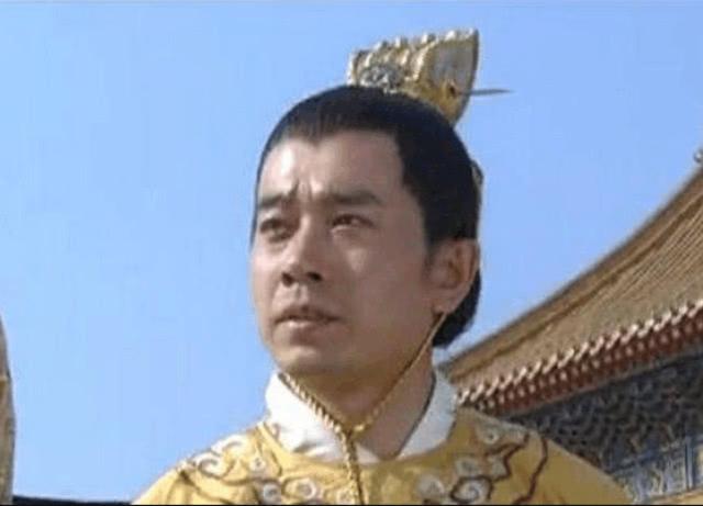 他是朱元璋心目中最理想继承人，文武班底超豪华，他在朱棣不敢反